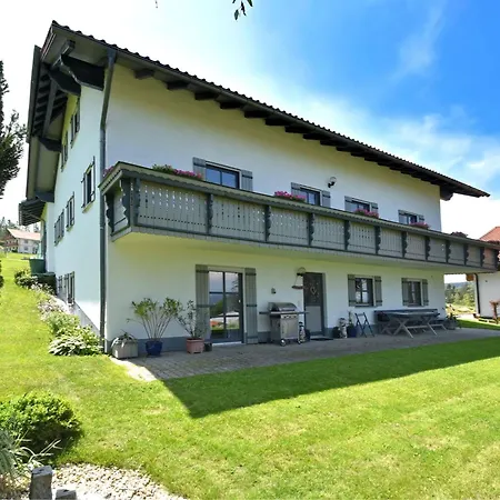 Modernes In Dorn Mit Terrasse Waldkirchen